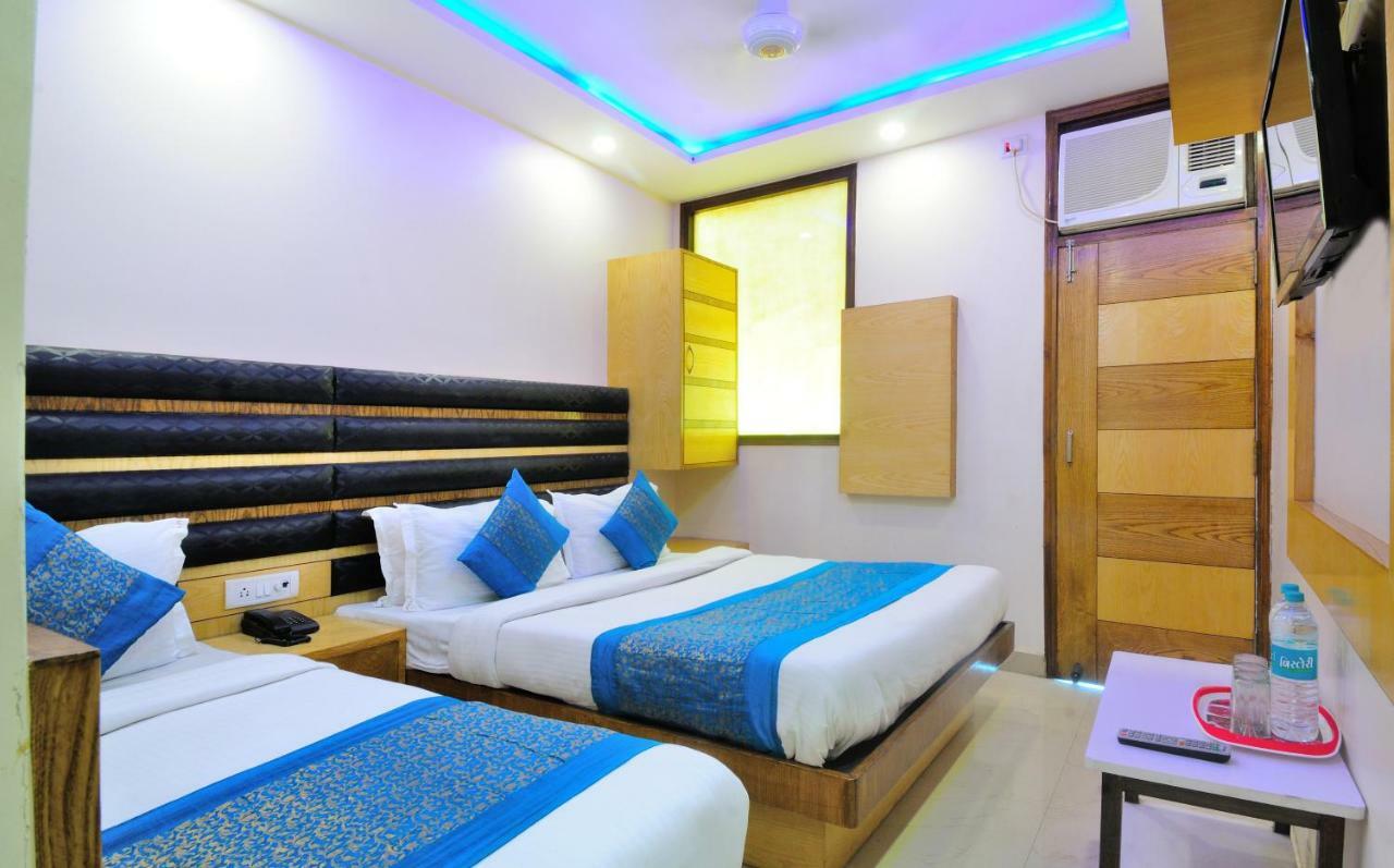 Hotel Lahorimal Deluxe New Delhi Exterior photo